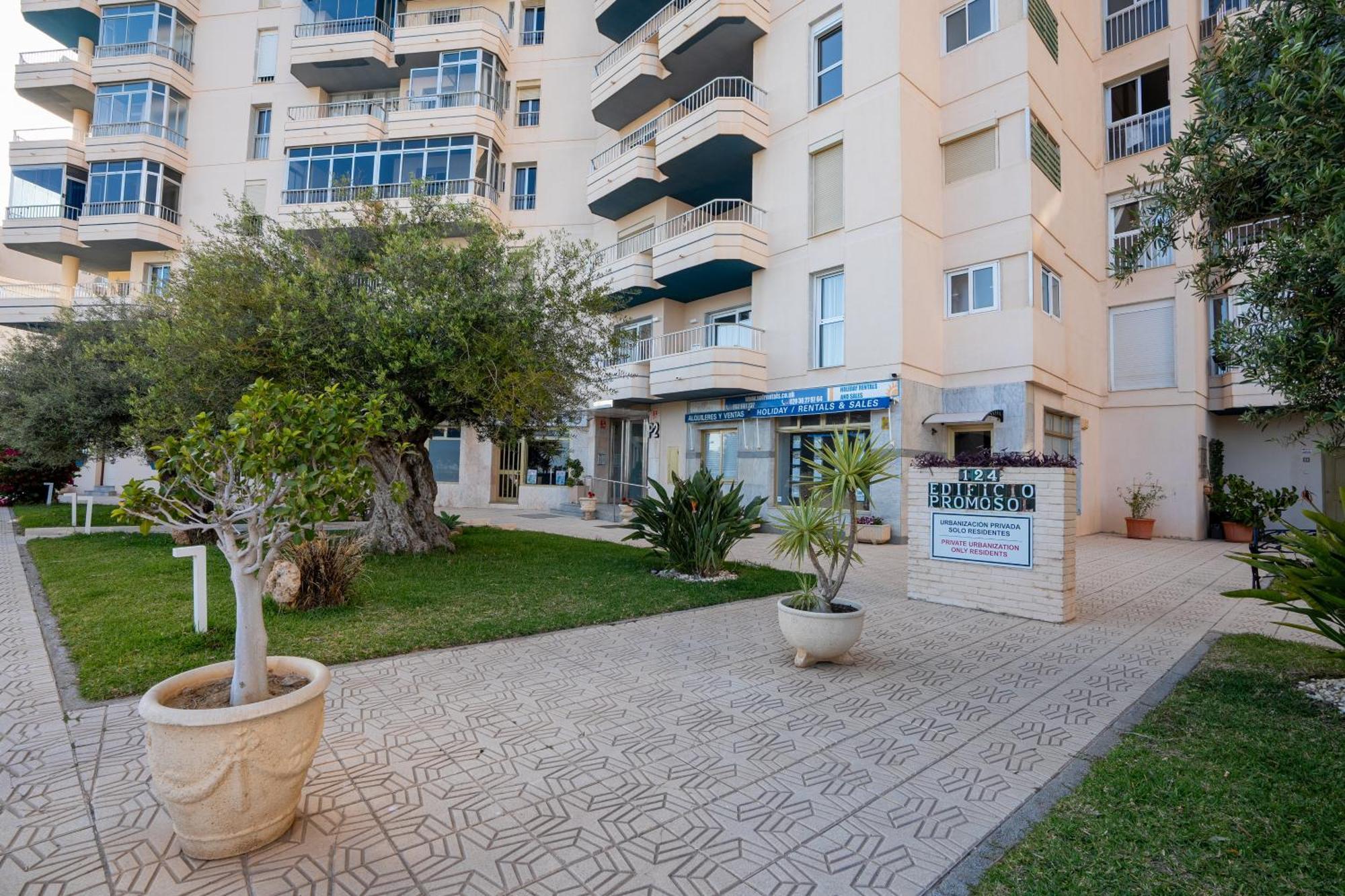 Vistas Al Mar En Fuengirola Parkig Gratuito Exterior foto